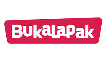 Exploring Twitter: A New Platform for Real-Time Messaging and Social Interaction